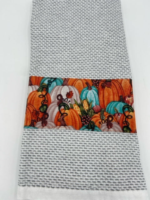 Gray Tweed Towel with Multicolor Pumpkin Trim