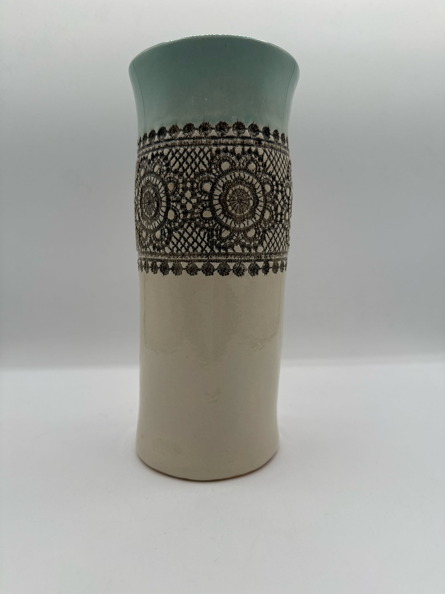 Porcelain Lace Vase in Mint