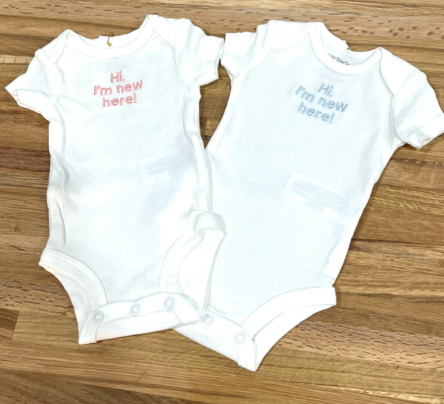 Newborn Onesie "Hi" Short Sleeve