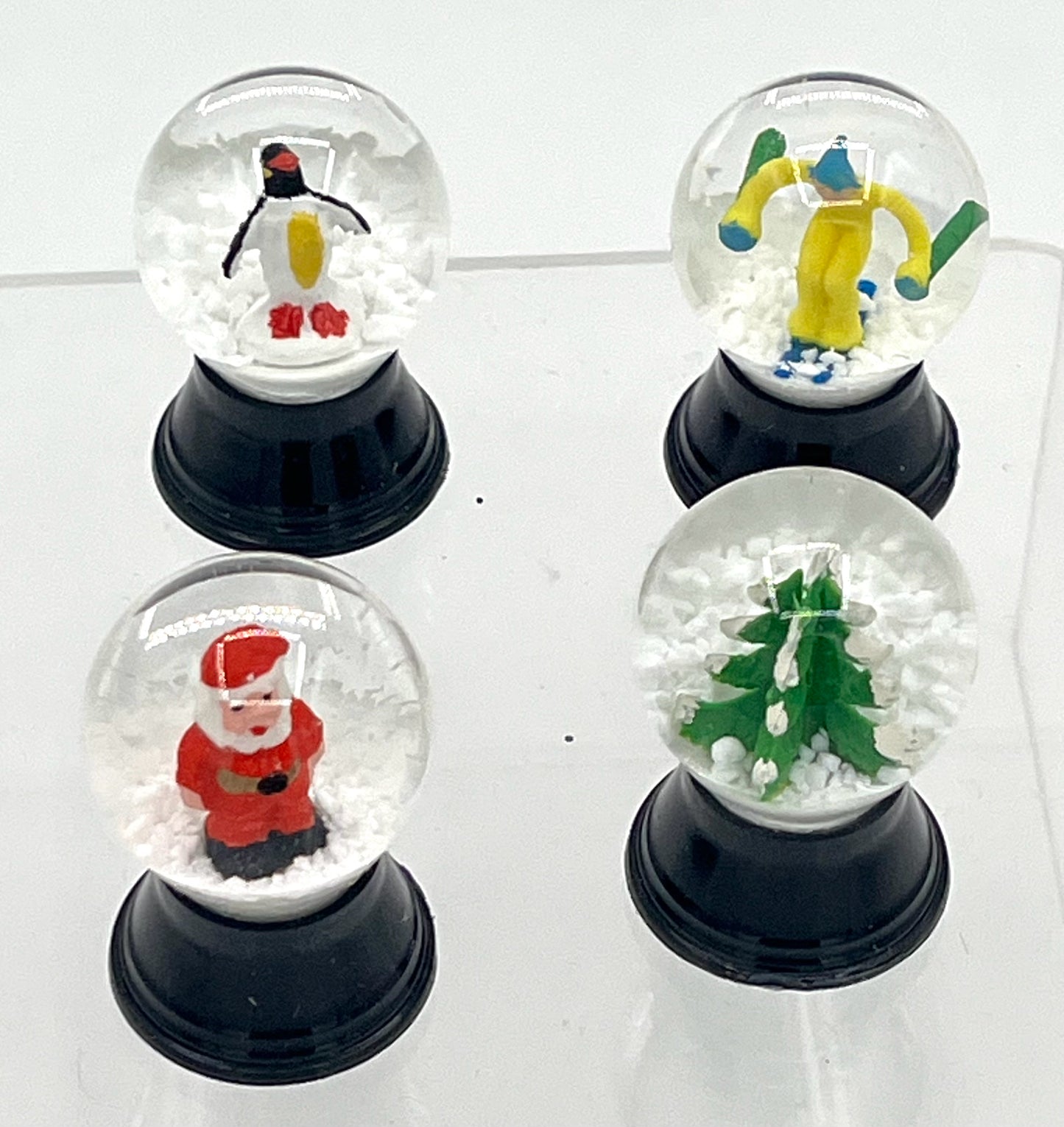 25mm Snowglobes Christmas