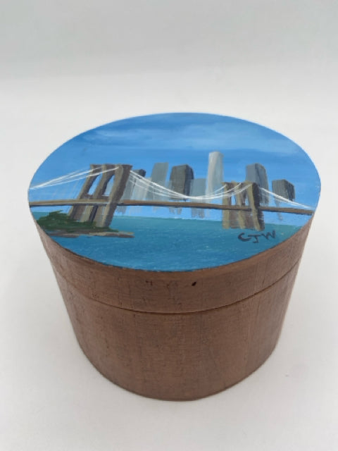 Brooklyn Bridge Wooden Box,  Round