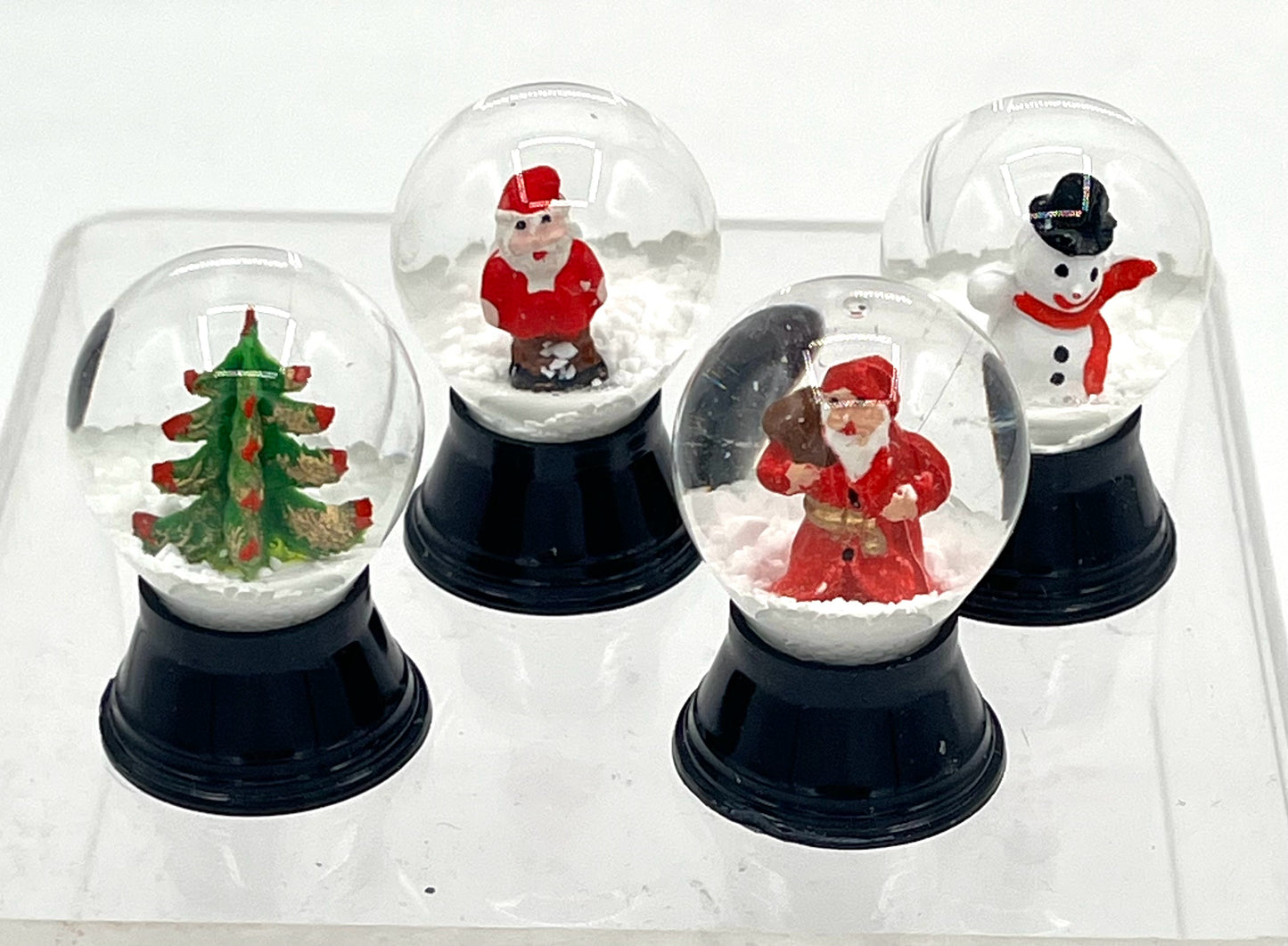 25mm Snowglobes Christmas