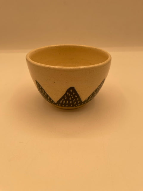 Stoneware Bowl, Black & White With Triangle Design