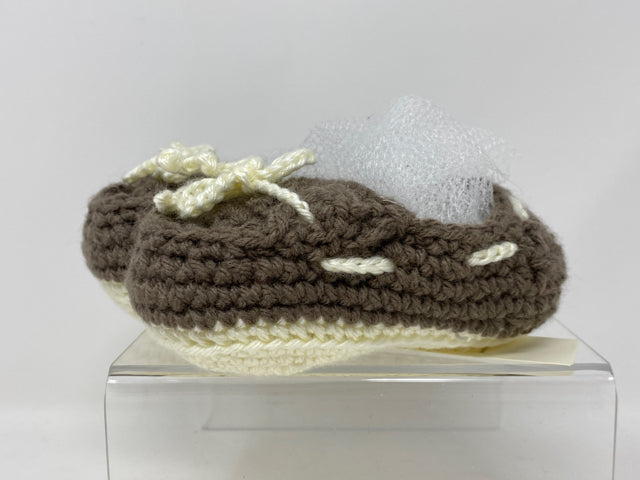 3 Y Brown Crocheted Acrylic Deck Shoes